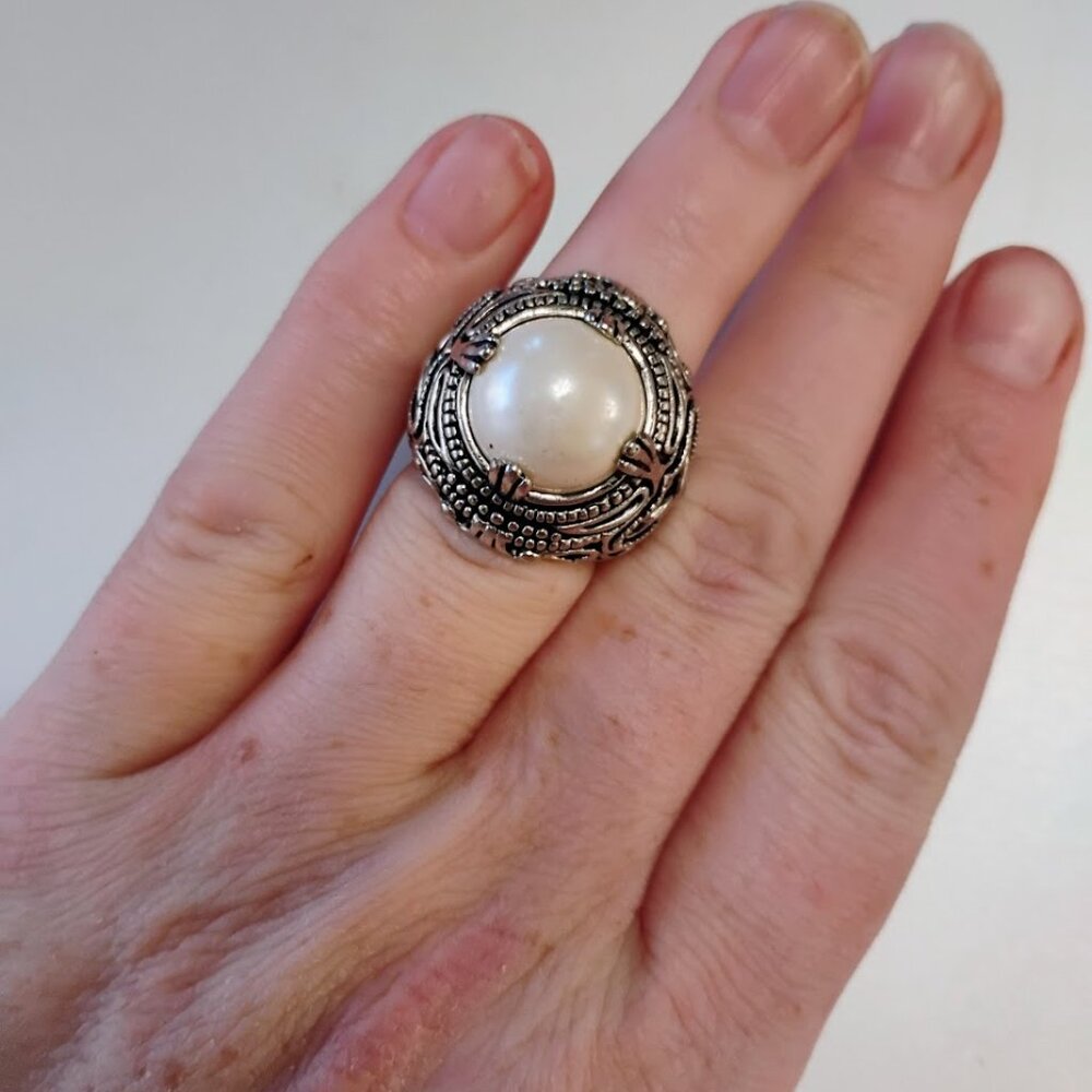 Premier Designs Statement Ring - image 1